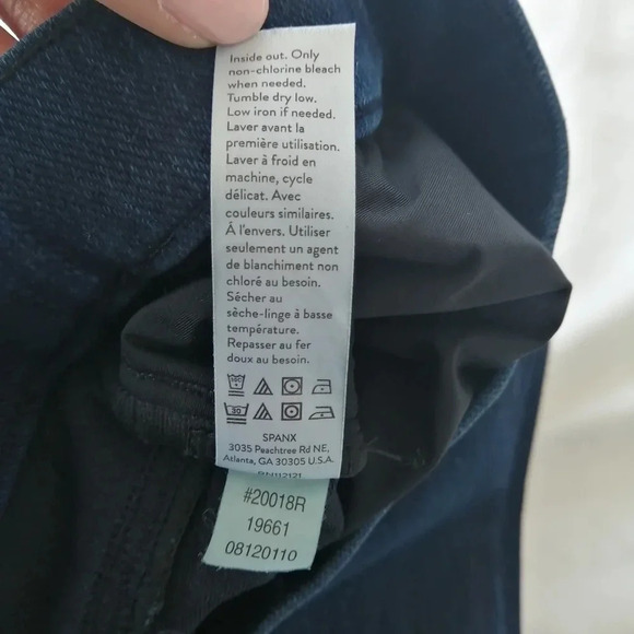 Spanx Jean-ish Ankle High Rise Jean Leggings in Twilight Rinse Medium (Fits 6-8) - Picture 12 of 16